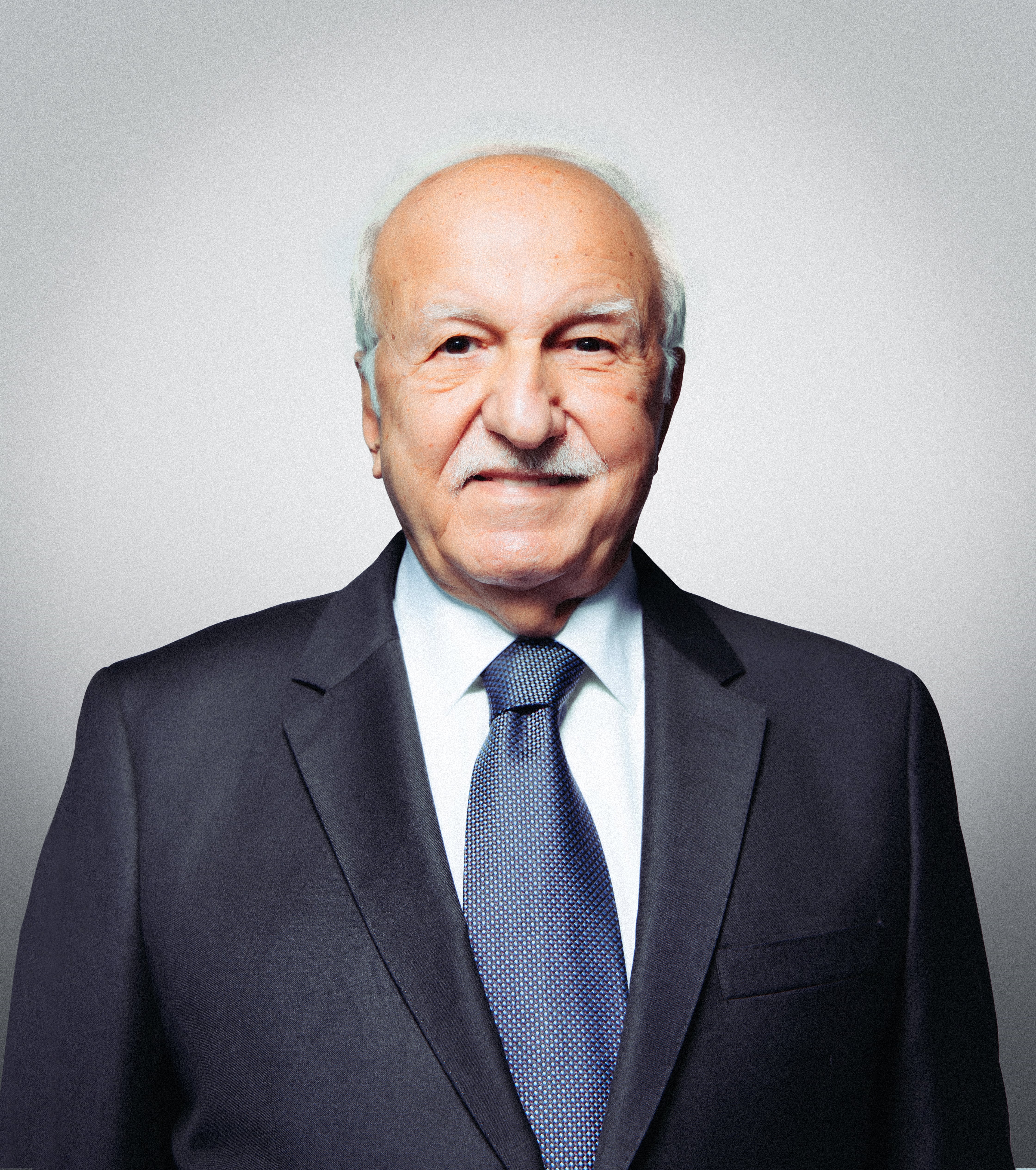 director-img
